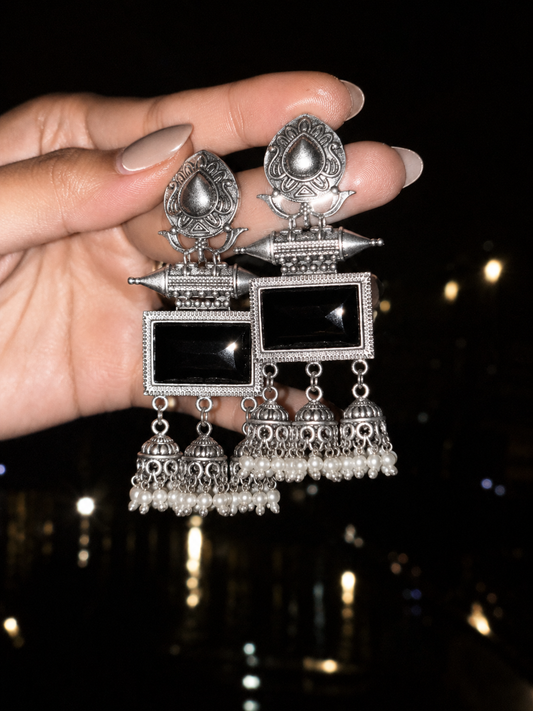 Black Pearl Dangler Earrings